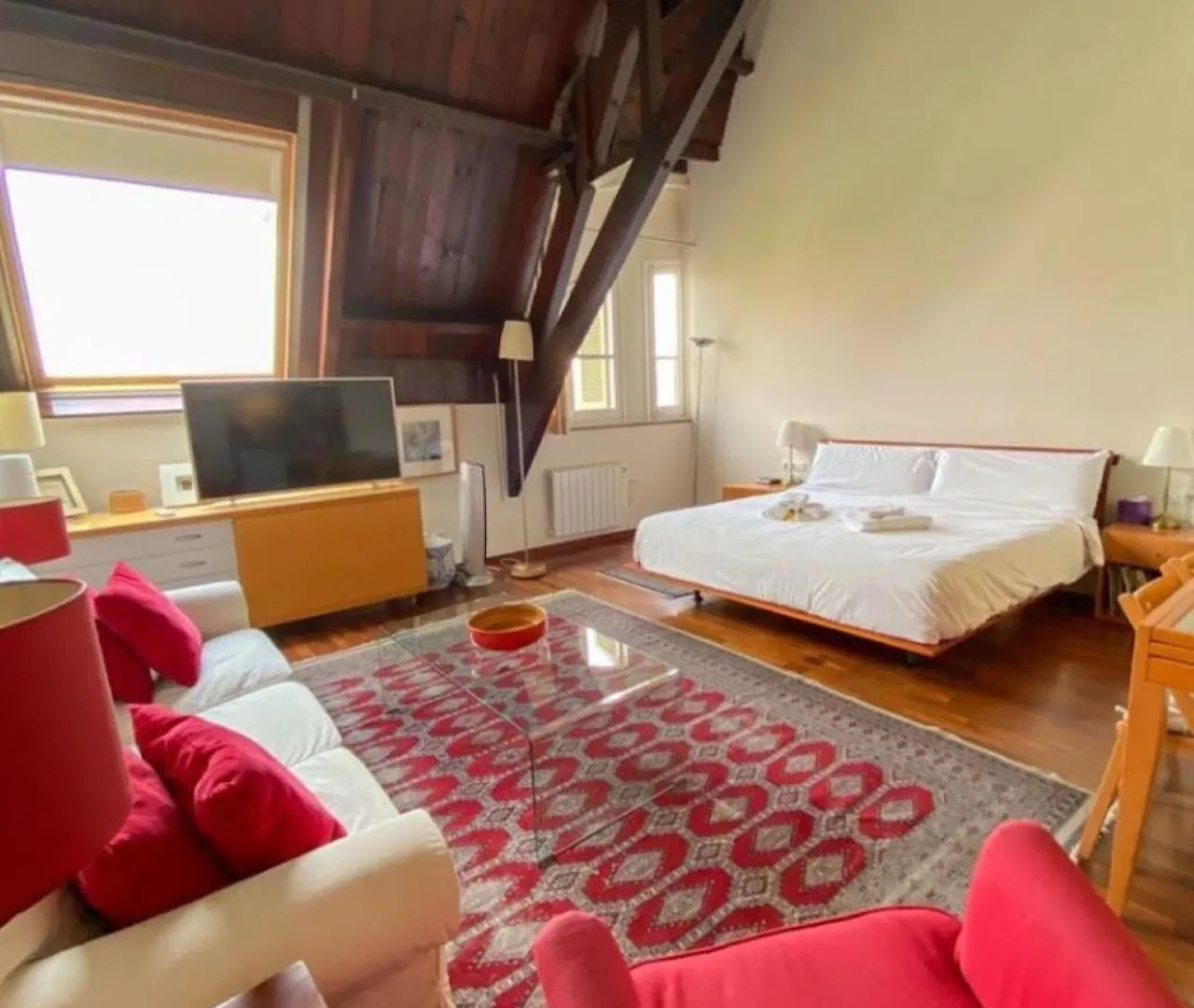 Passeig De Gracia Studio Loft contacts